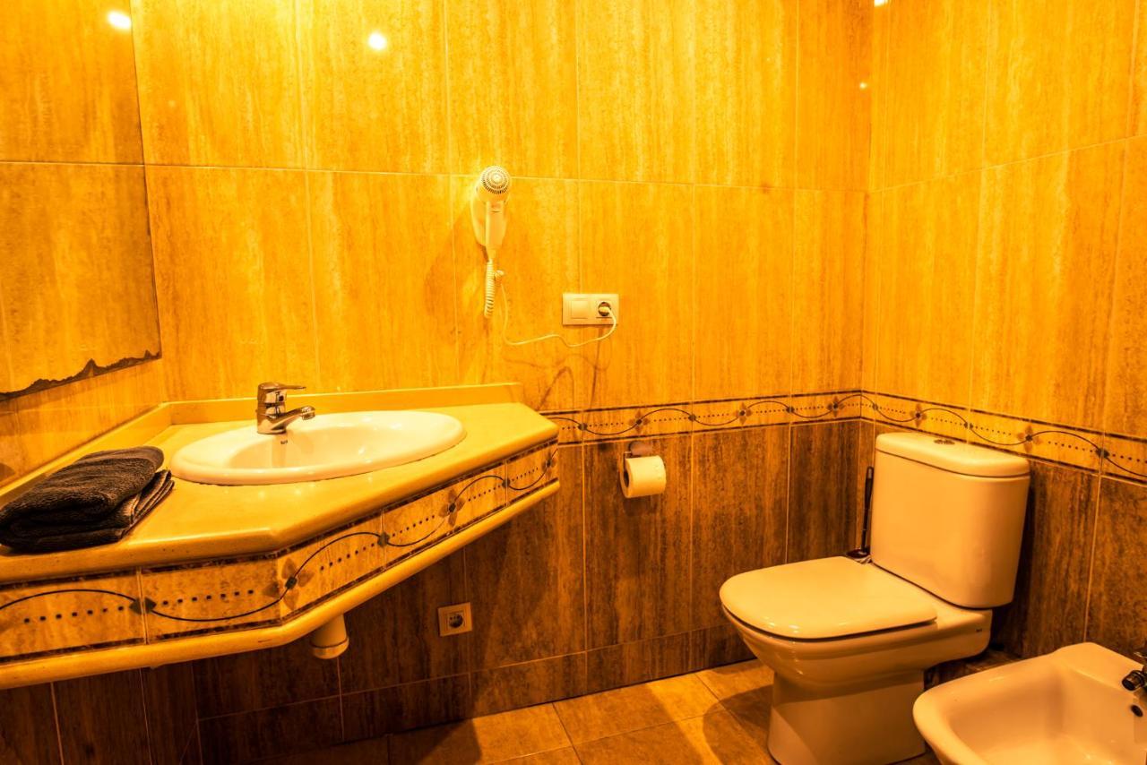 Apartaments Yaco โยเรตเดมาร์ ภายนอก รูปภาพ