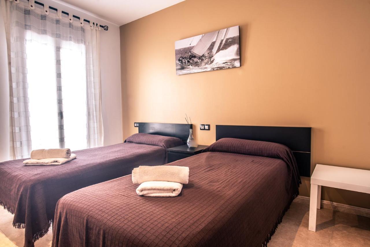 Apartaments Yaco โยเรตเดมาร์ ภายนอก รูปภาพ